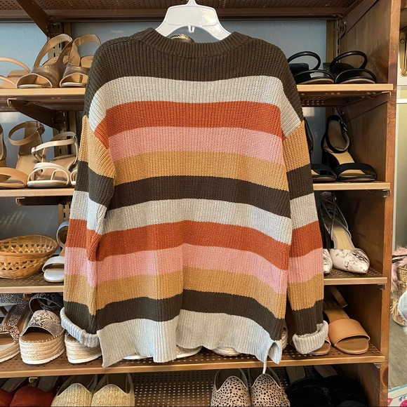 Fall Striped Sweater with Pcokets - Picture 6 of 7